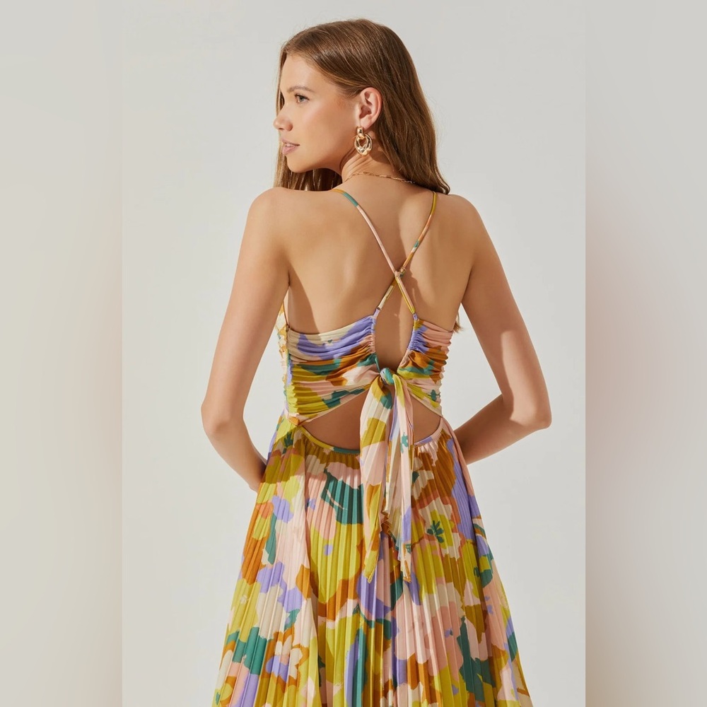 ASTR the Label Blythe midi dress